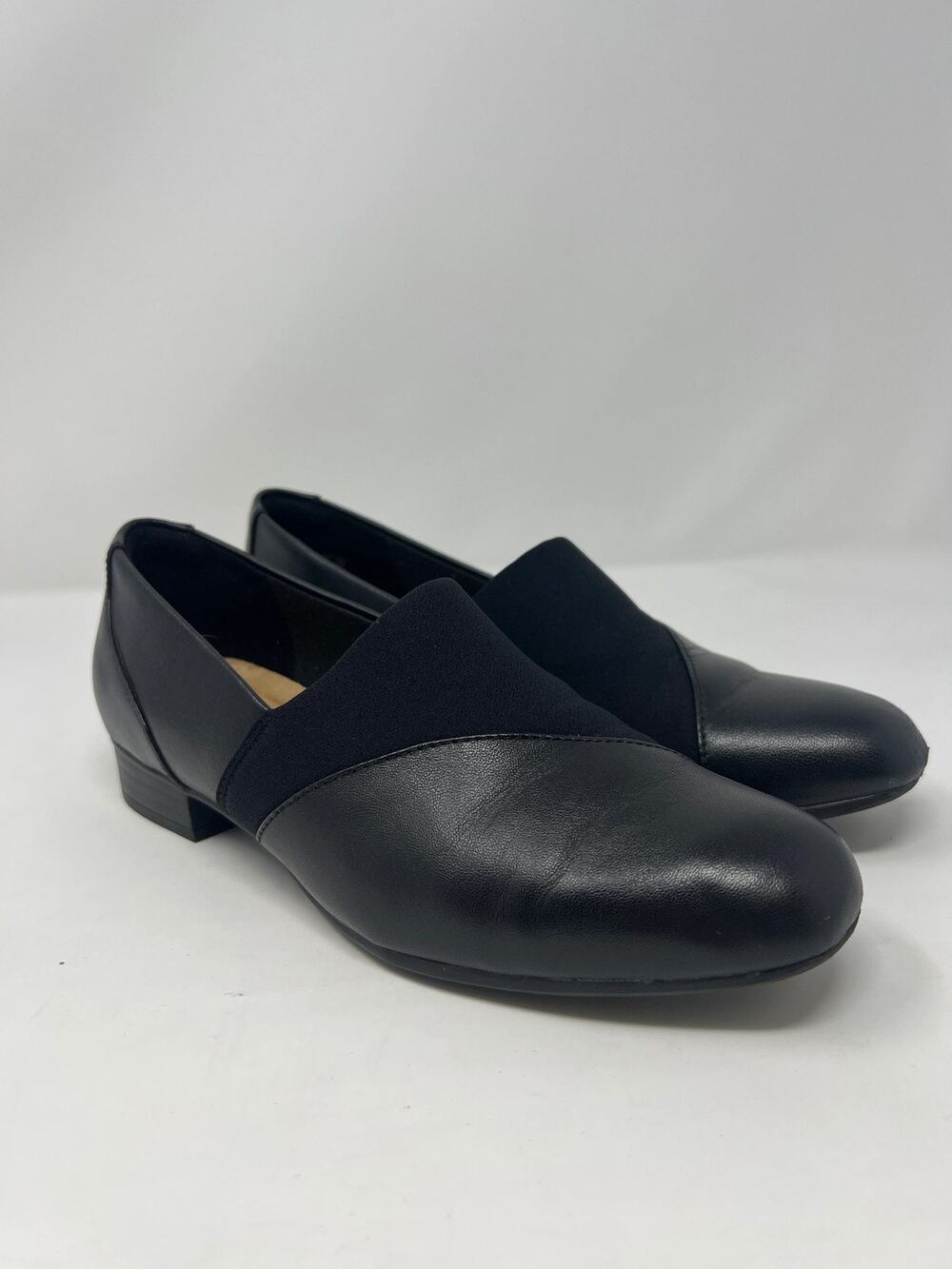 Clarks Women's 8N Juliet Black Slip-On Comfort Shoes